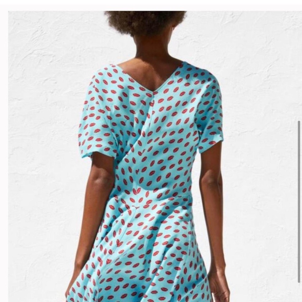 💋 Zara Turquoise Lip Print Mini Dress 👗 Flowy Viscose 💫 Size M - Picture 4 of 6